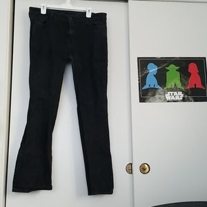 16R/33 Black Levi Jeans